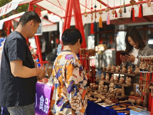 错峰赴约丫髻山庙会的精彩！EVO真人平台五一欢乐落幕(图3)