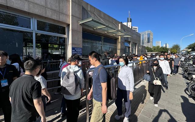 高返”猫腻；韩国总统李在明面临哪些挑战？EVO真人平台新闻8点见丨起底车贷“高息(图1)